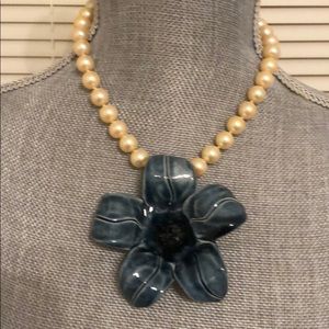 Vintage Les Bernard bold flower pearl necklace